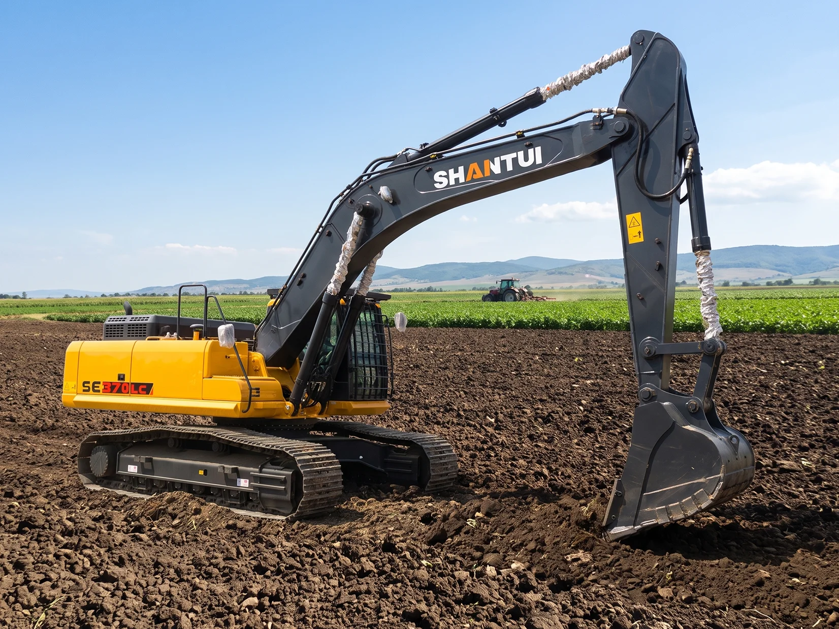 Excavadora Komatsu PC200-8 año 2021 sobre orugas
